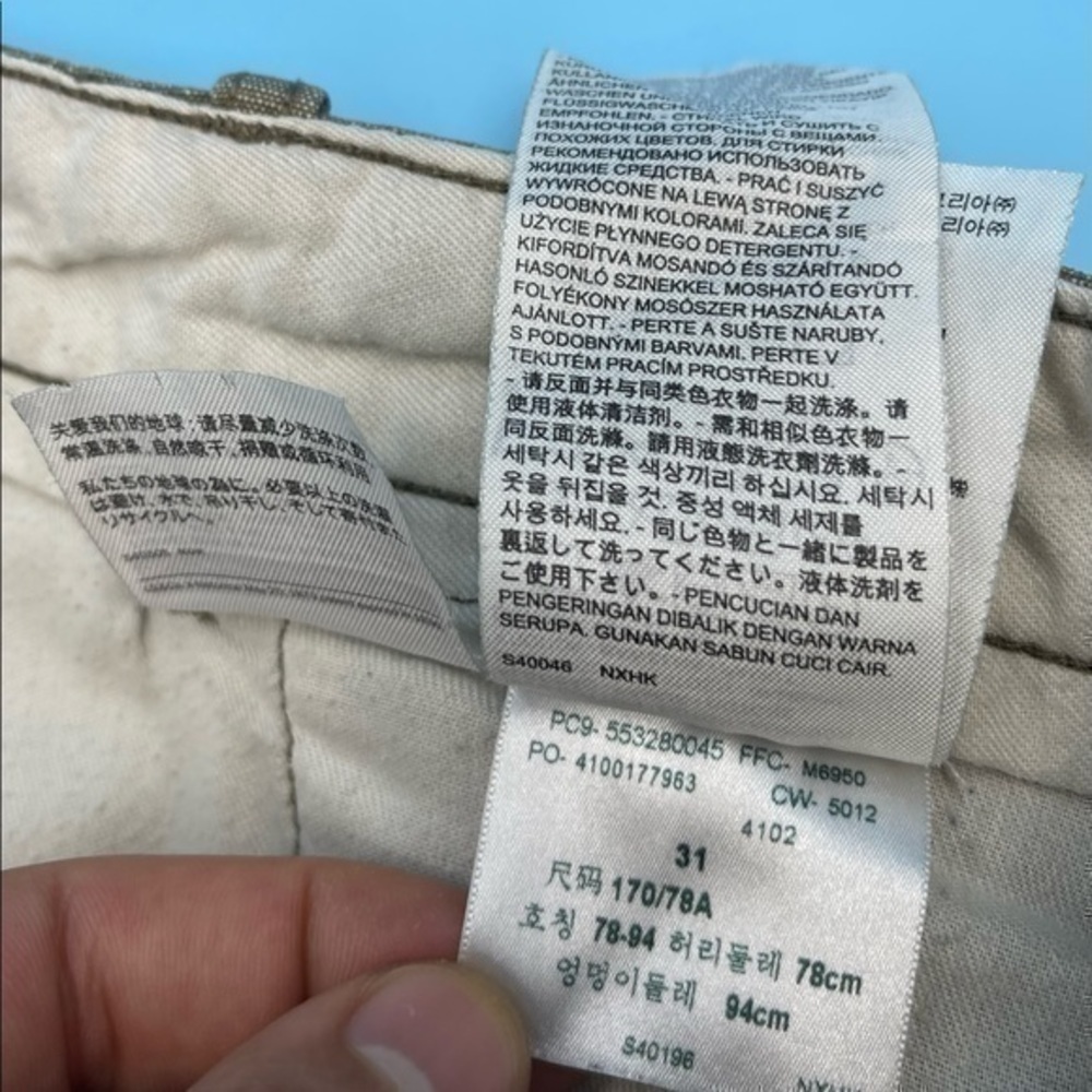 LEVIS Chino Shorts - Picture 3 of 3